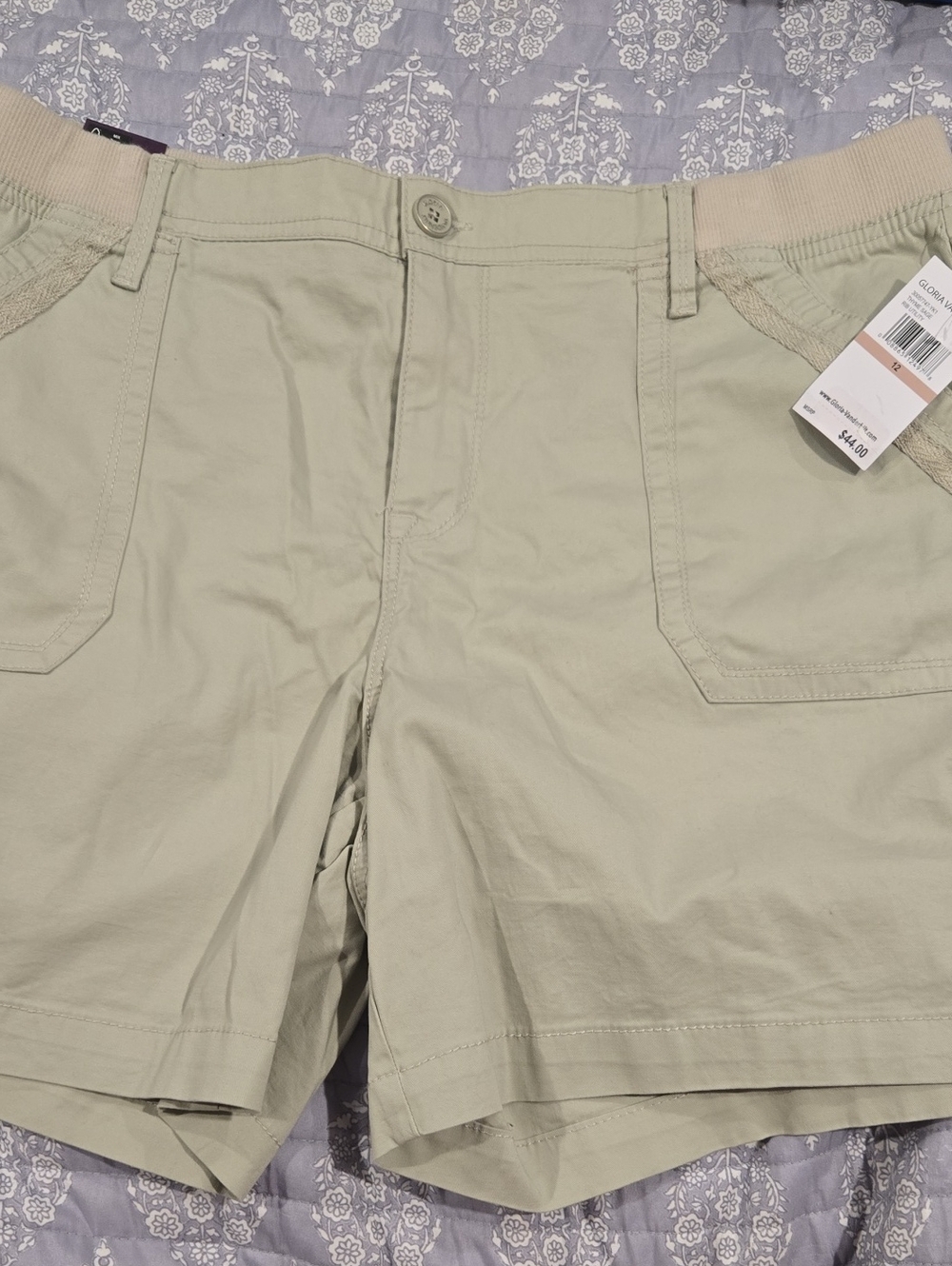 Gloria Vanderbilt Beige Cargo Shorts with Elastic Waist Panels